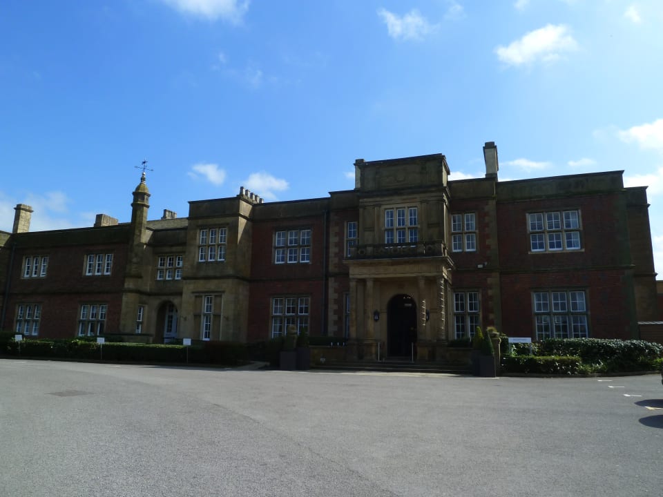 Außenansicht Hotel Cranage Hall