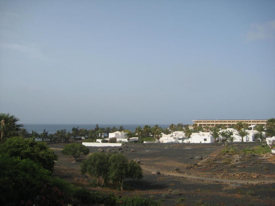 Blick vom Balkon Aparthotel Camel's Spring Club