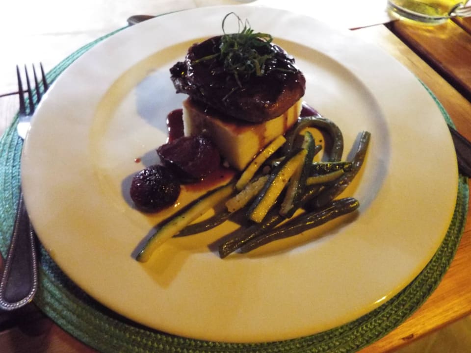 Abendessen: Hauptgericht Kalahari Anib Lodge