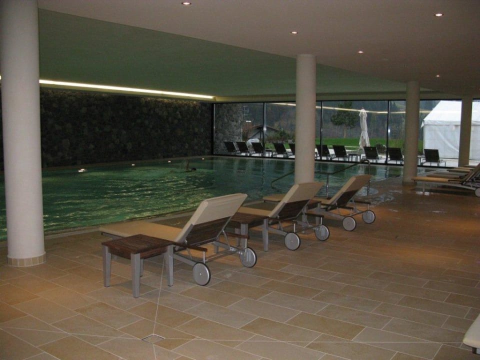 Gut für Bahnenschwimmer: Sportpool 10 x 18 Meter A-ROSA Ifen Hotel Kleinwalsertal