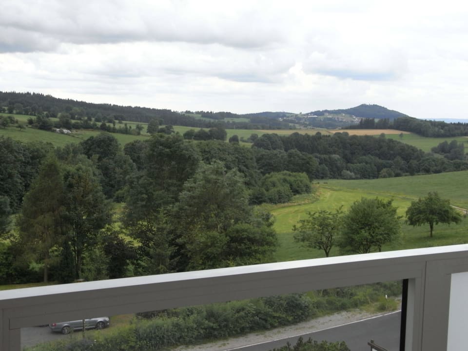 Blick vom Balkon zur Ebersburg Best Western Hotel Rhön Garden