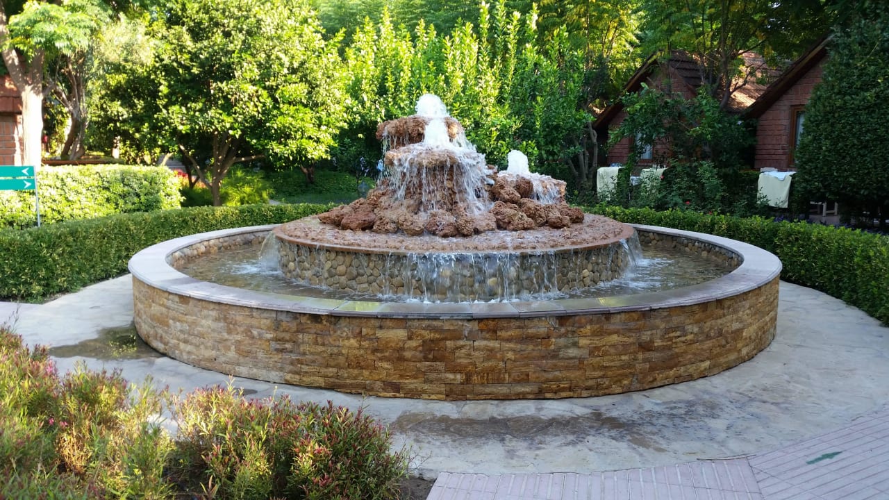 Brunnen Can Garden Beach