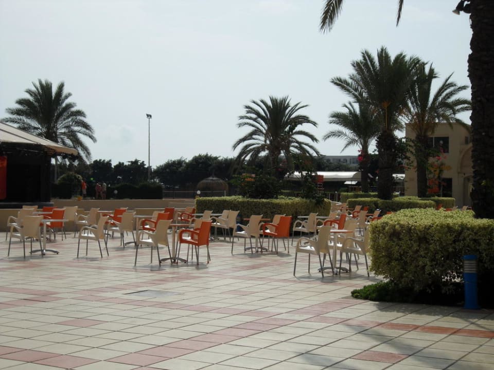 Terrasse wo am Abend die Show stattfindet Nour Palace Resort & Thalasso