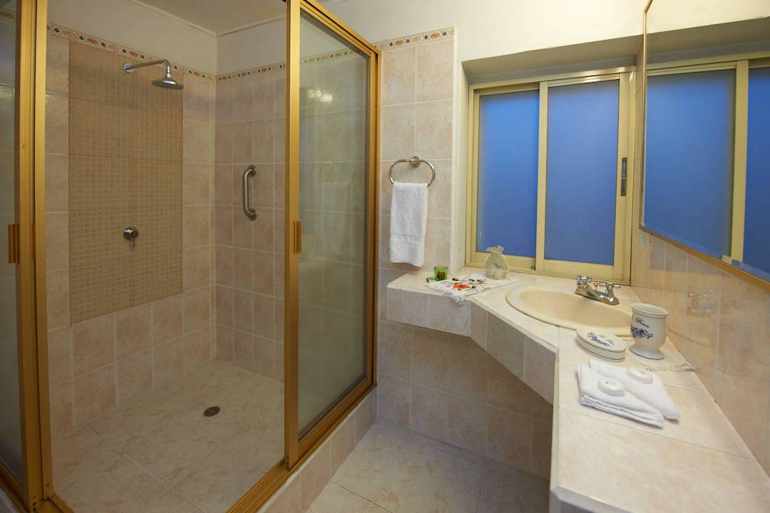 Bad  Hotel City Art Silberstein