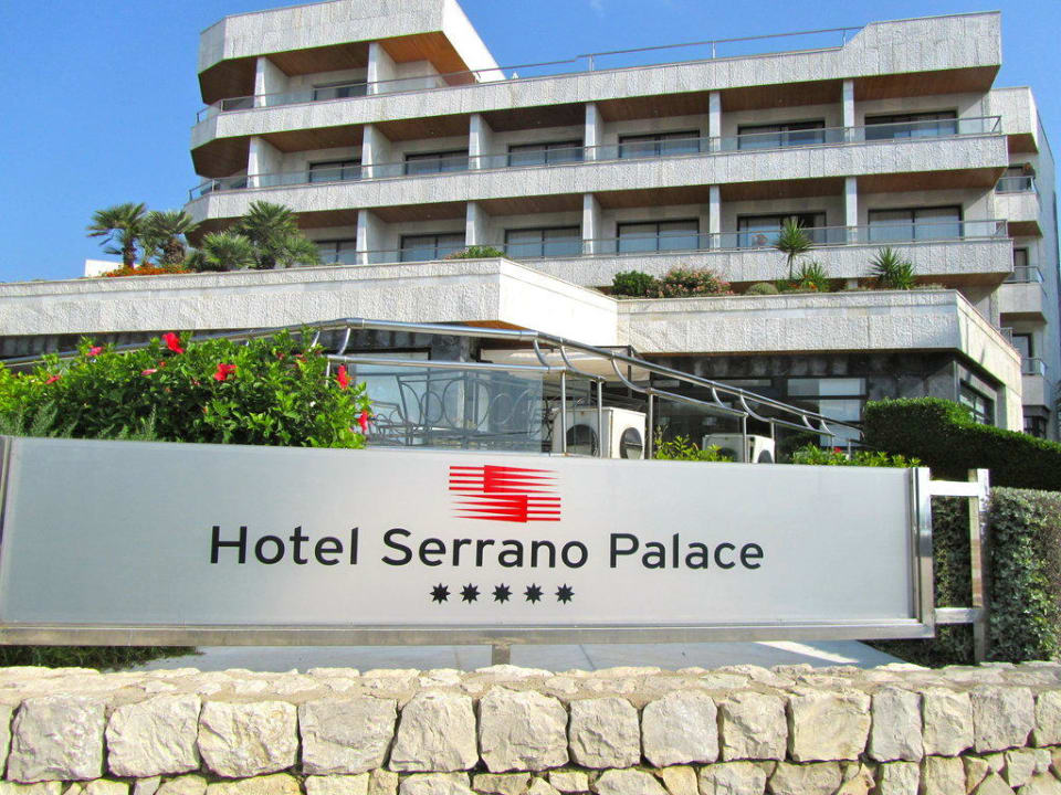 Blick auf das Hotel Hotel Serrano Palace
