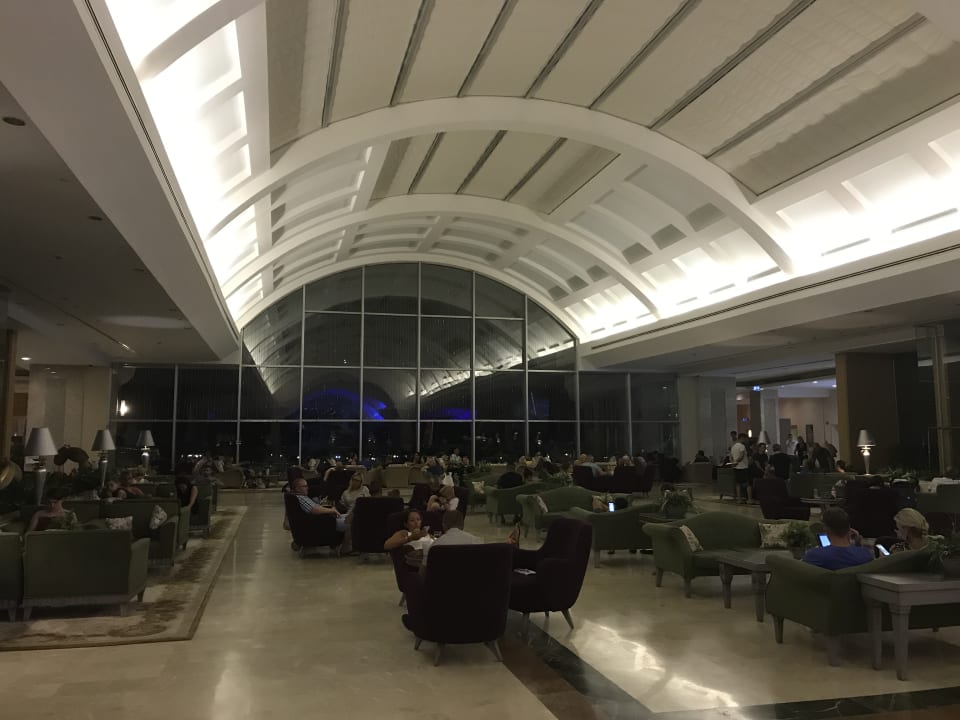 Lobby Hotel Miracle Resort