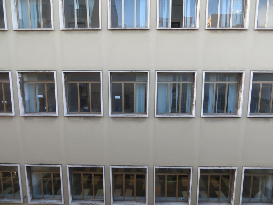 Direkter Ausblick aus dem Zimmer (Schule) Hotel Astoria Garden