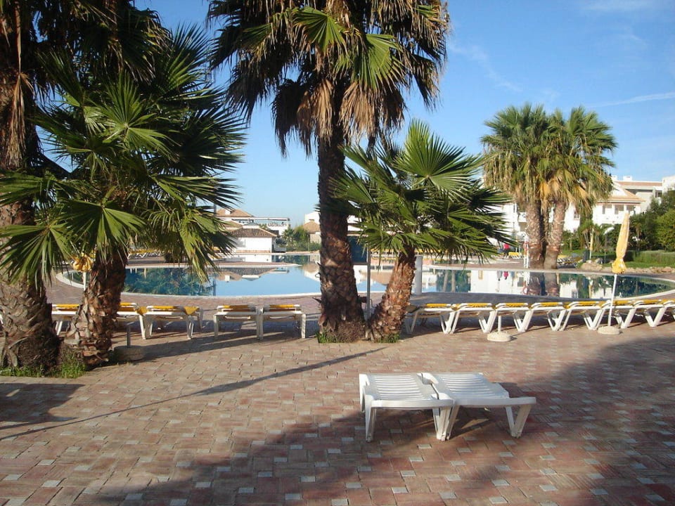 Pool Golden Club Cabanas