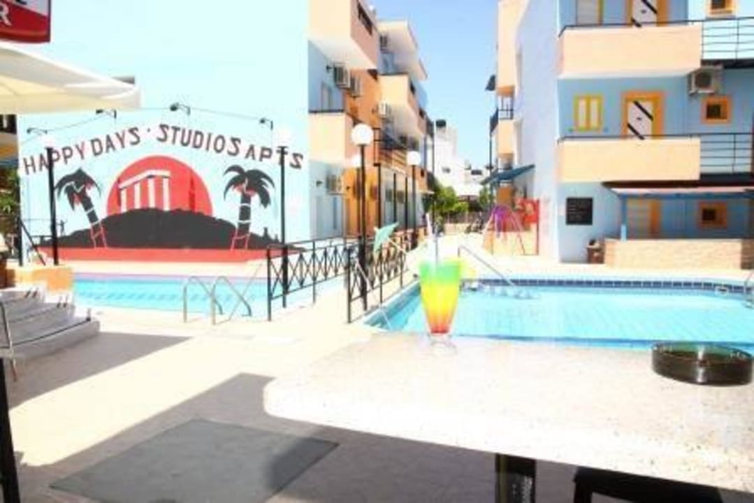 Pool view Hotel Happy Days