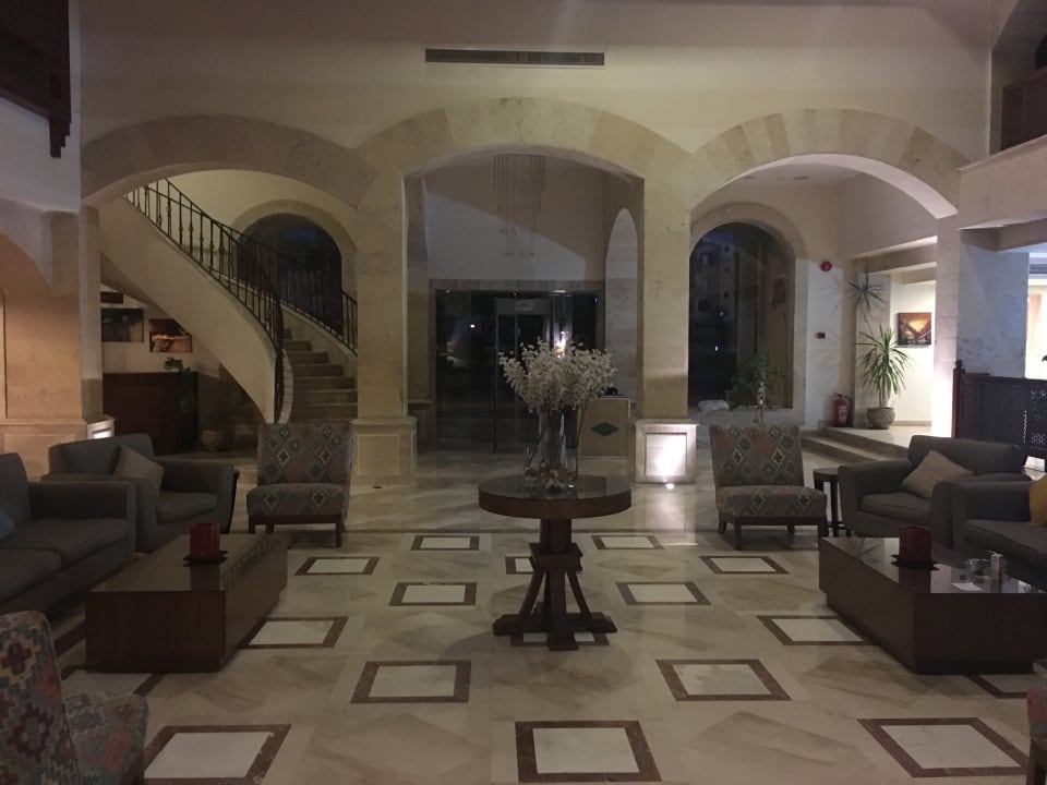 Lobby Lotus Bay Beach Resort