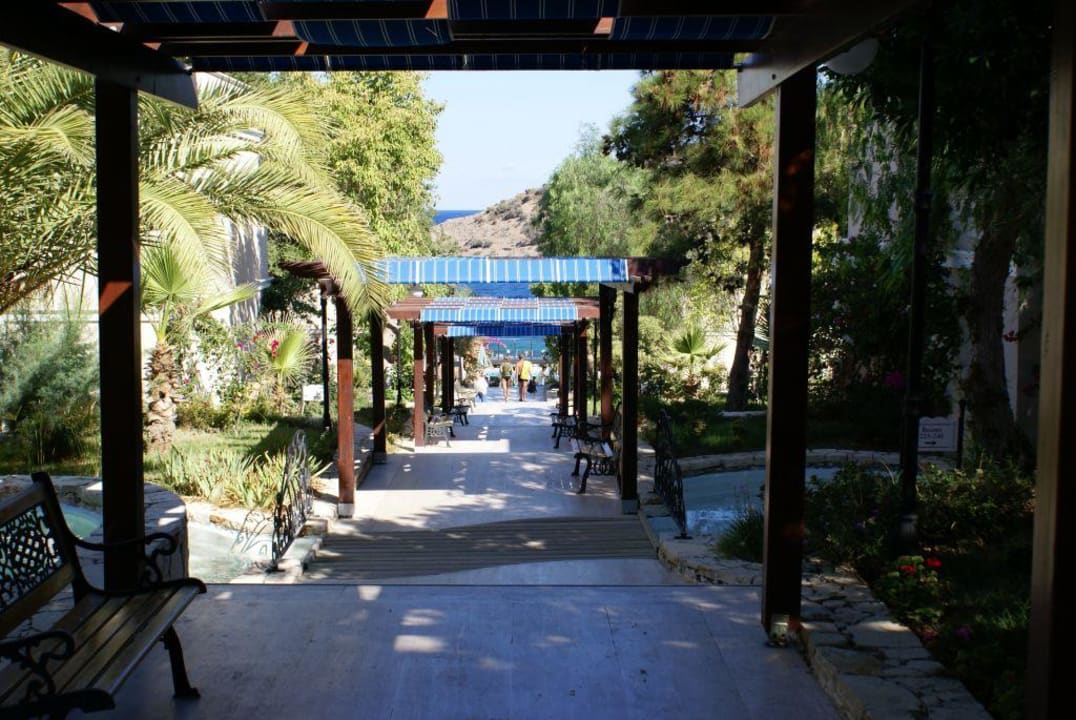 Droga do restauracji Hotel Cactus Mirage Family Club