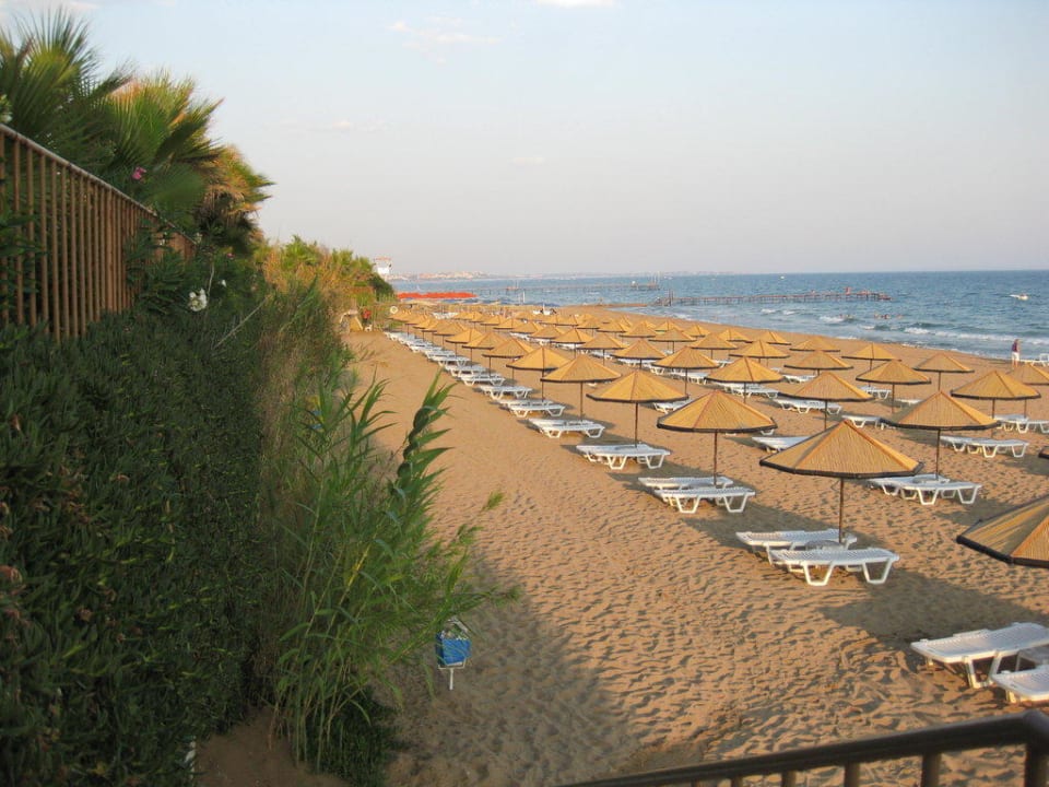 Blick nach links Richtung Side Hotel Defne Dream