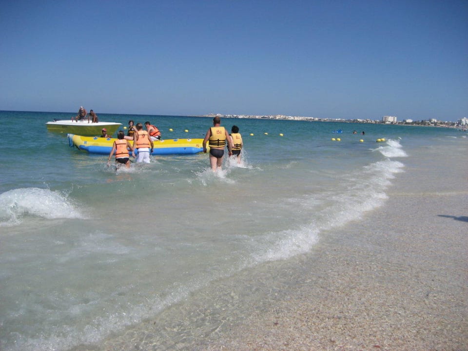 Ein Super Stand mit Wassersport El Mehdi Beach Resort