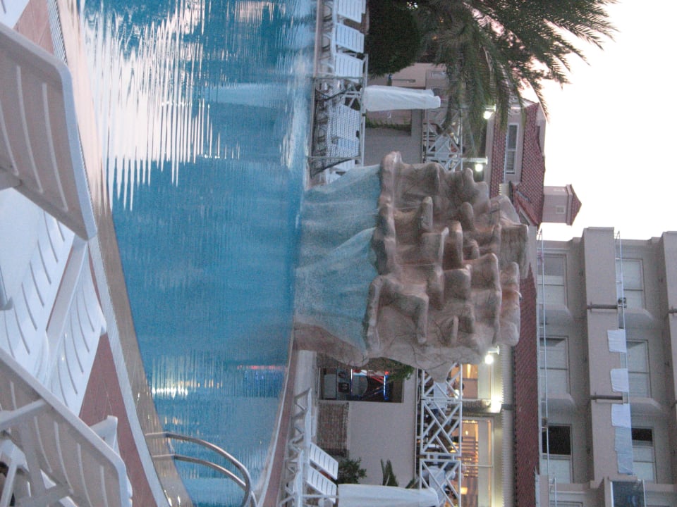 Pool Seaden Corolla Hotel