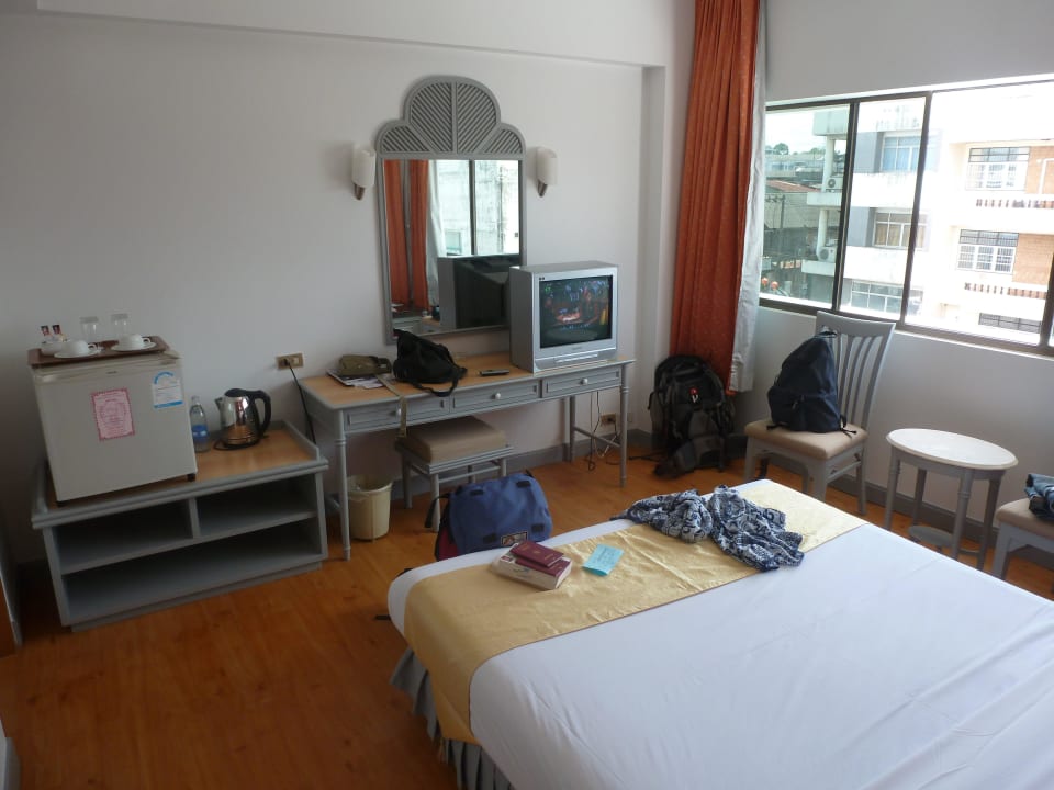 Zimmer 2 Thumrin Hotel