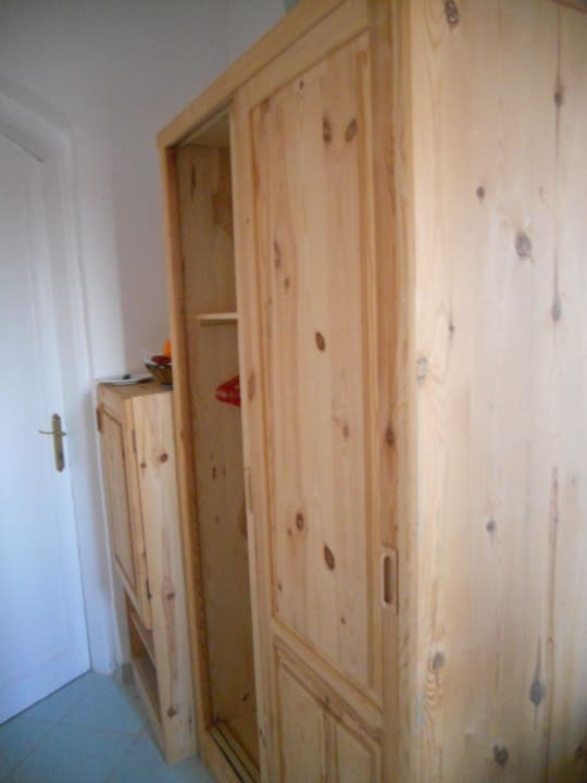 Der Schrank Sea Hug Resort