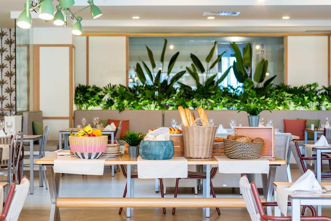 Gastro Hotel LIVVO Anamar Suites