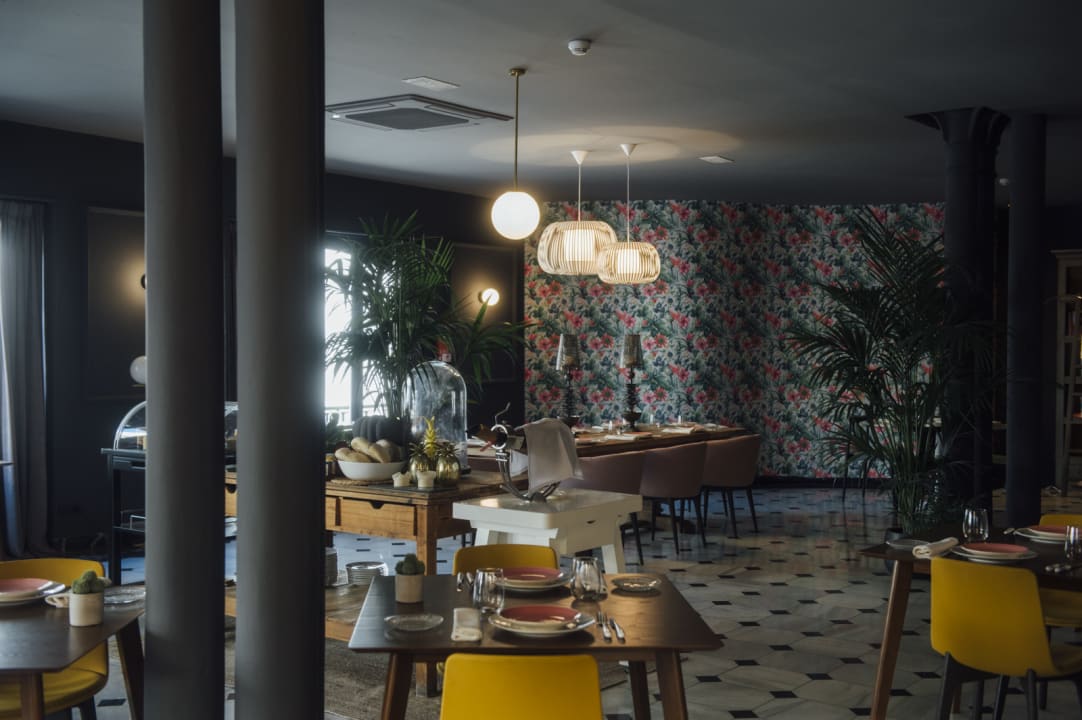 Restaurant One Shot Palacio Reina Victoria 04