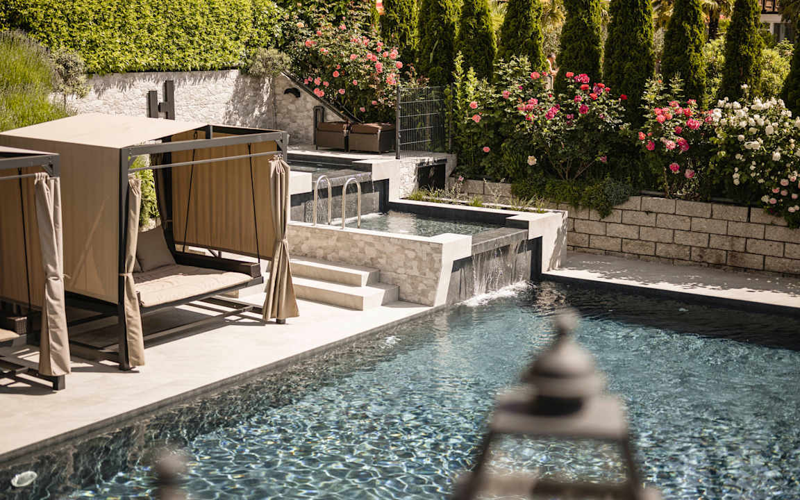 Pool Appartementhaus Residence Hirzer