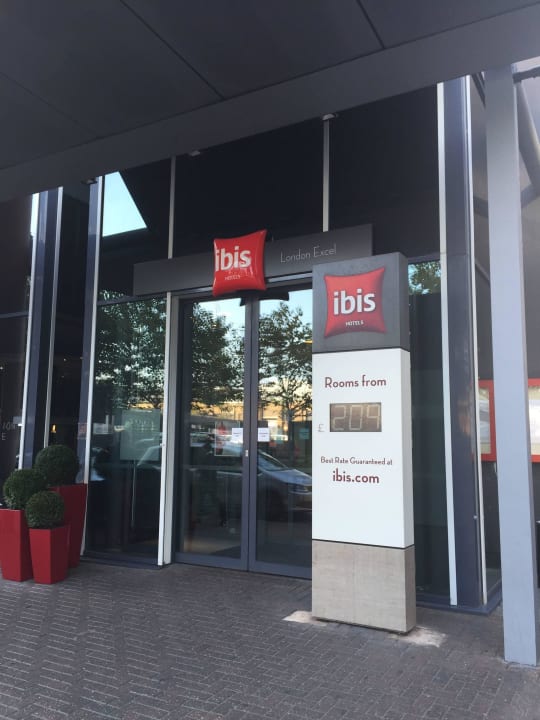 Eingang ibis Hotel London Docklands - Excel