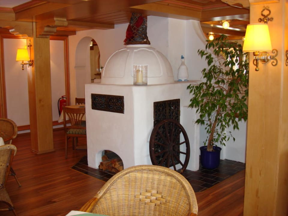 Kaminzimmer im Restaurant IFA Alpenhof Wildental Kleinwalsertal