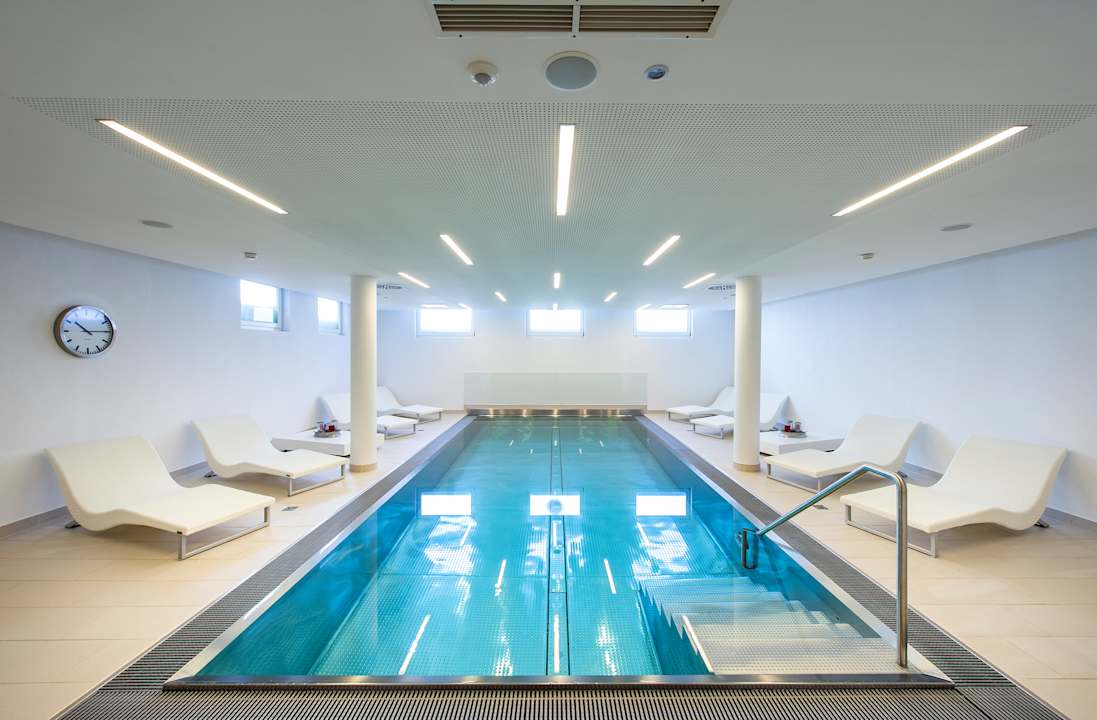 Pool Superior Hotel Rössle