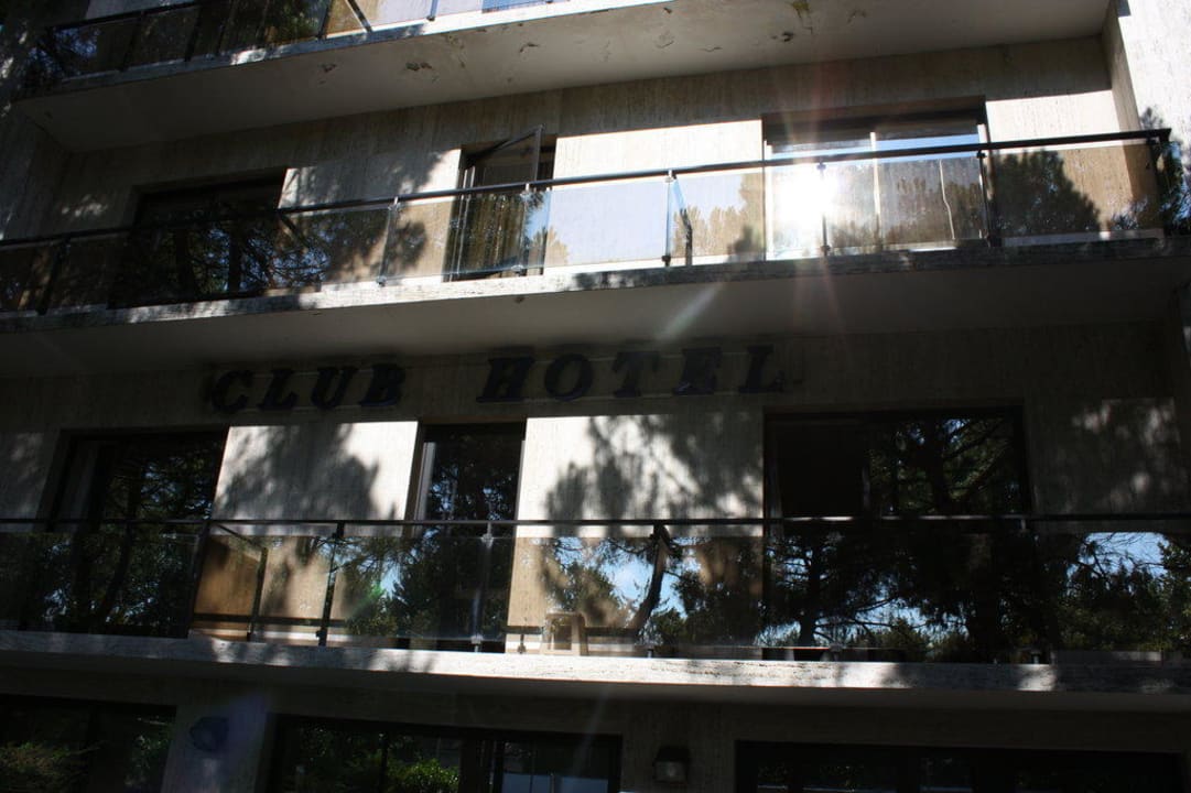 Der Eingang Club Hotel