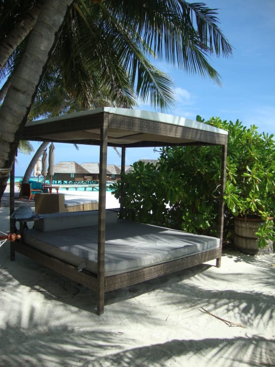 Überall bequeme Sitzmöbel Veligandu Maldives Resort Island