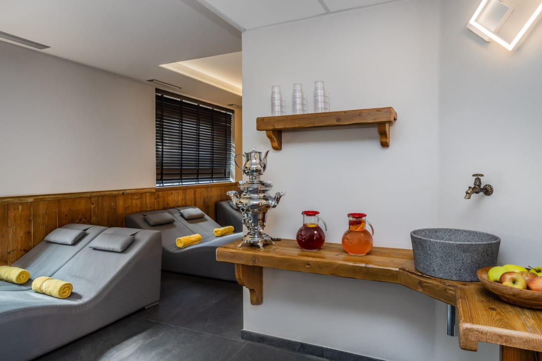 Pool Hotel Tirol Natural Idyll