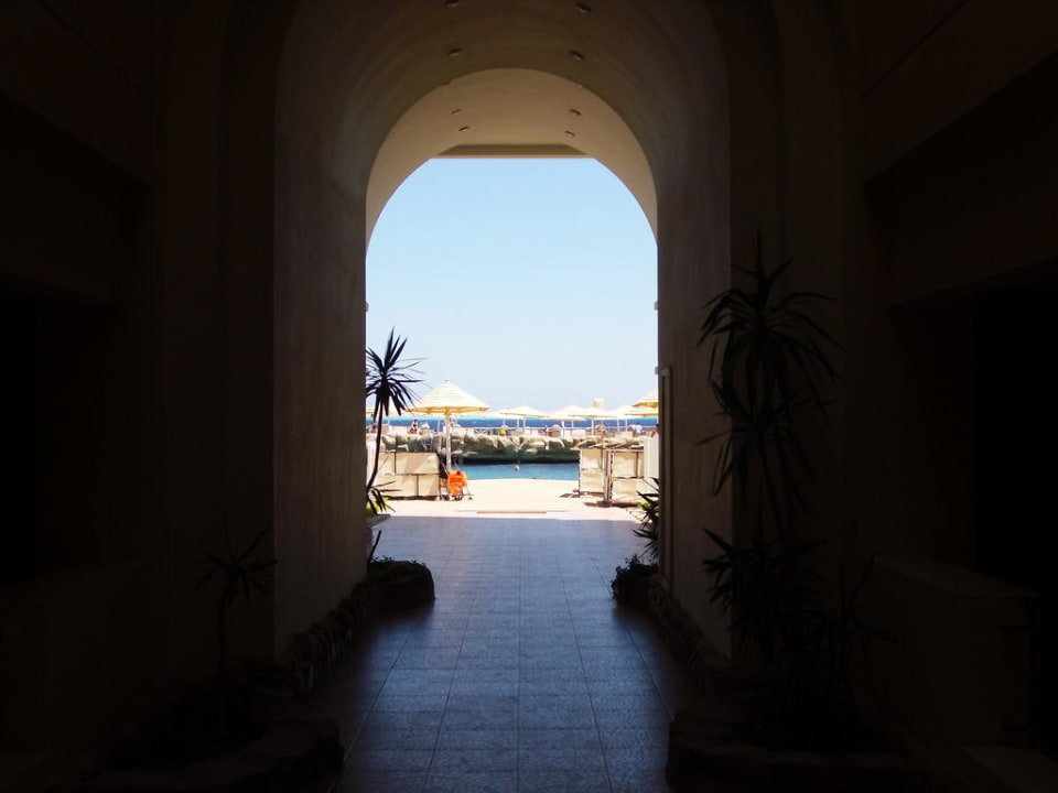 Vom Hotel zum Strand SUNRISE Holidays Resort (Adults Only)