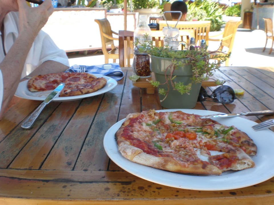Lunch Conchpizza Beaches Turks & Caicos