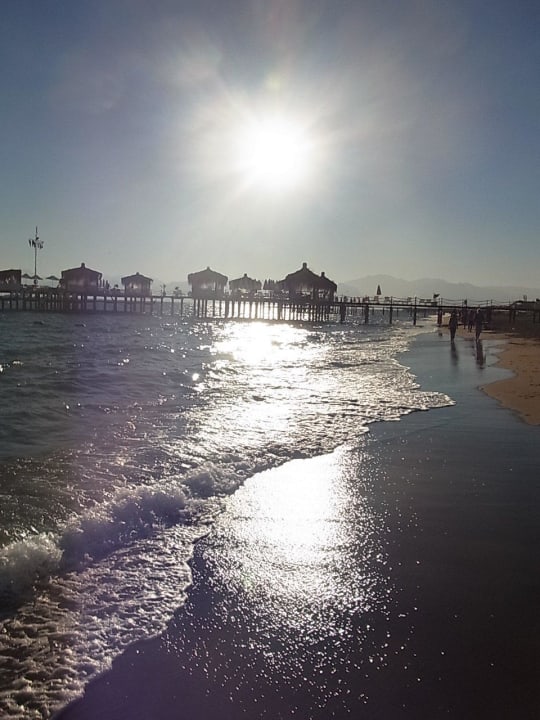 Strand Saturn Palace Resort Hotel