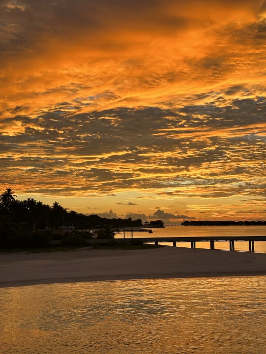 Strand Le Meridien Maldives Resort & Spa