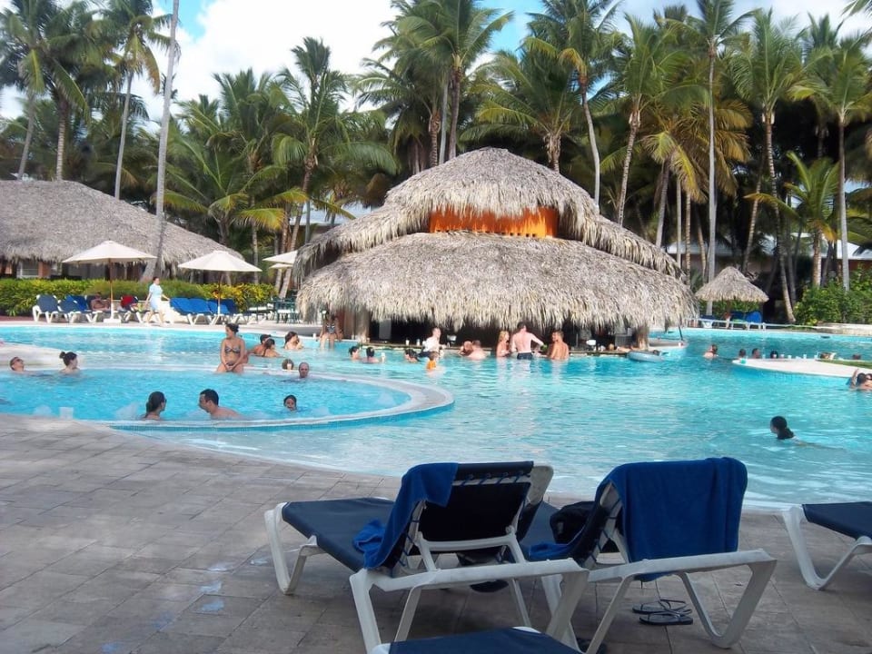 Poolbar Hotel Grand Palladium Palace Resort, Spa & Casino