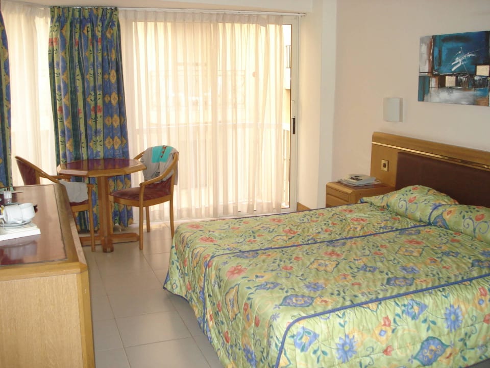 Pokój The Diplomat Hotel