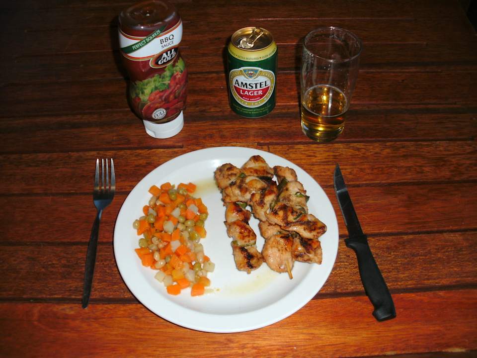 Selbst gegrilles Abendessen Kalahari Tented Camp