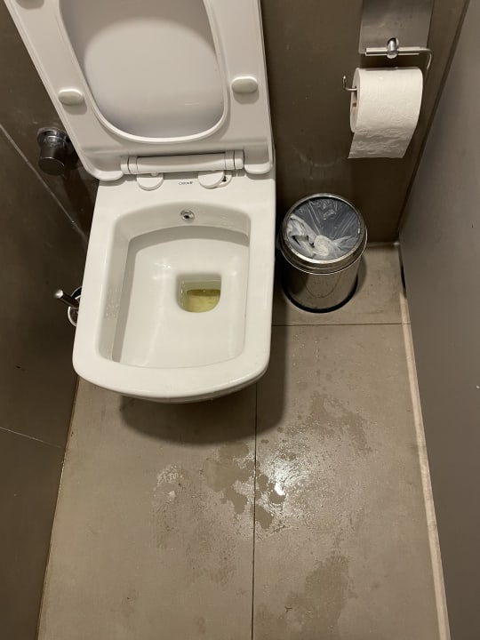 Strand Side Story Resort & Spa