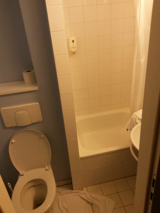 Badezimmer B&B Hotel Hannover-Nord
