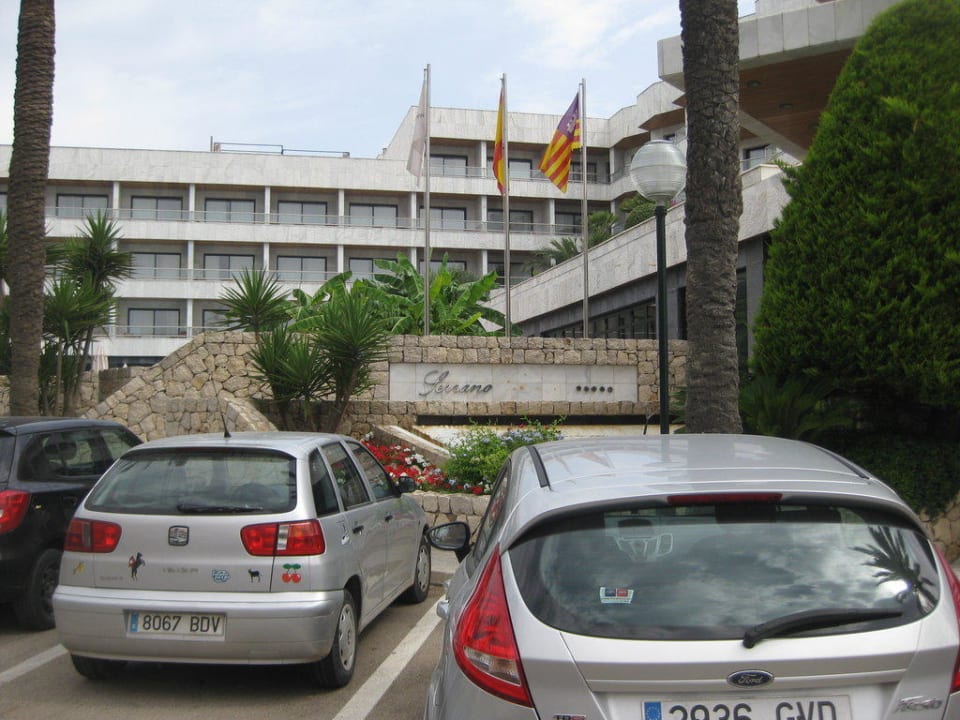 Serrano ohne Palace, Eingangsschild Hotel Serrano Palace