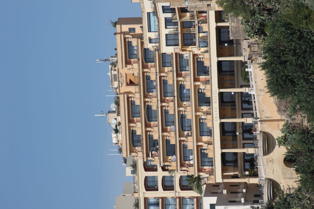 Hotel vom Hafen aus Grand Hotel Gozo