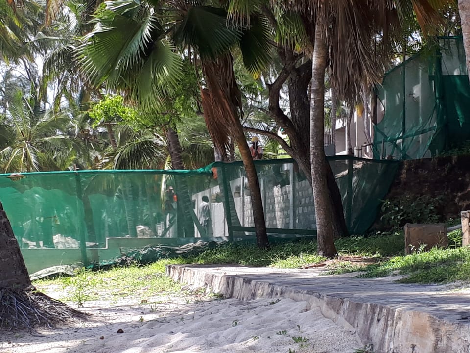 Gartenanlage PrideInn Flamingo Beach Resort & Spa