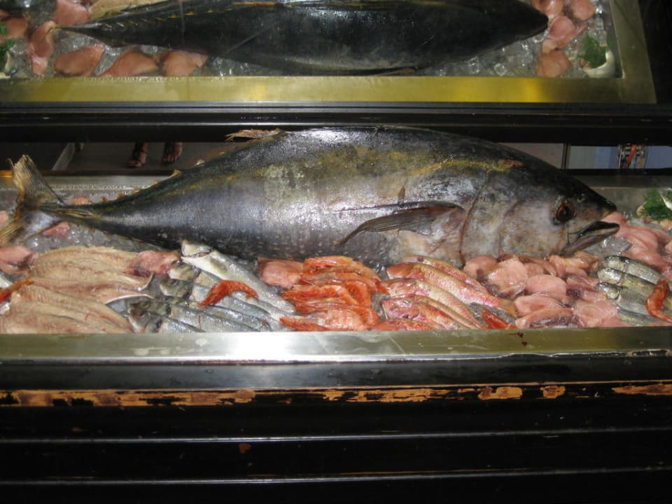 Lecker Fisch Limak Lara Deluxe Hotel & Resort