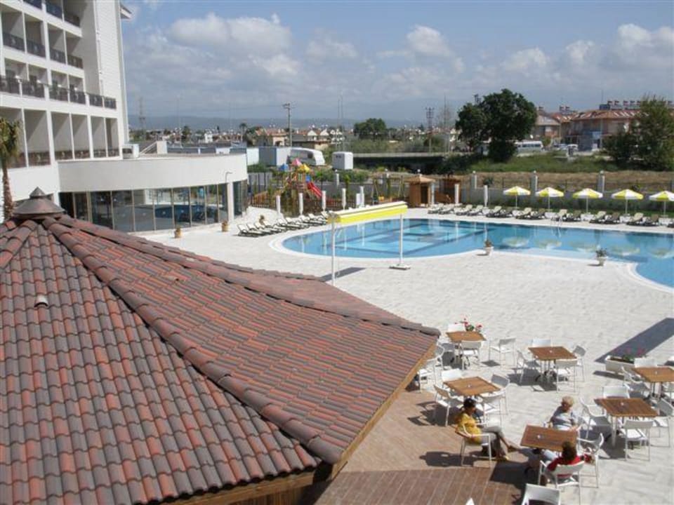 Blick über die Aussenbar Seher Sun Palace Resort & Spa