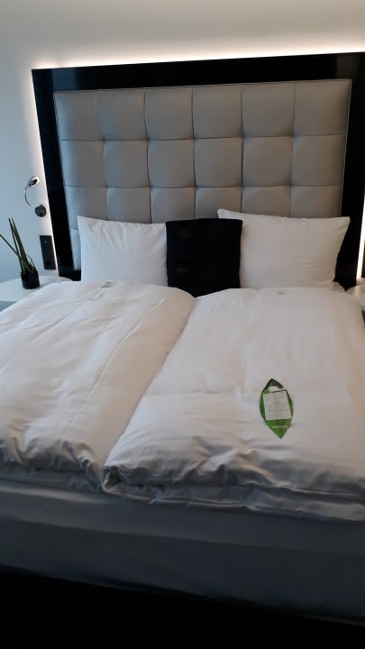 Zimmer INNSiDE by Meliá Düsseldorf Hafen