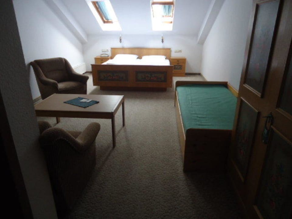 Zimmer fuer 80 euro die nacht, frechheit Hotel Rosenthaler Hof