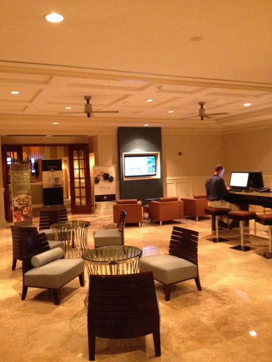 Hotellobby DoubleTree Hotel by Hilton Sunrise Sawgrass Mills