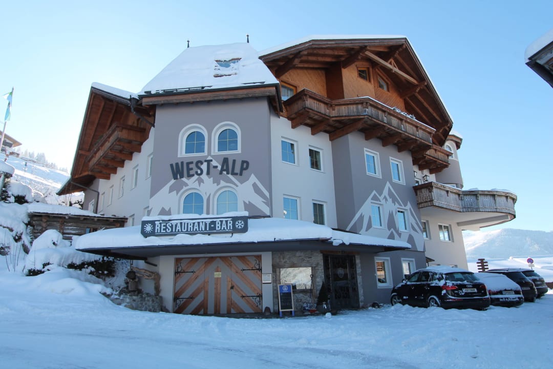 Haupteingang West Alp
