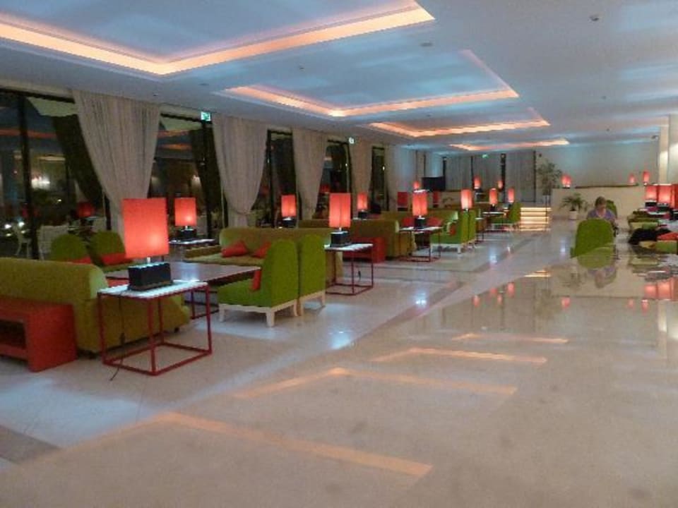 Lobbybar Domes Aulūs Zante, Autograph Collection