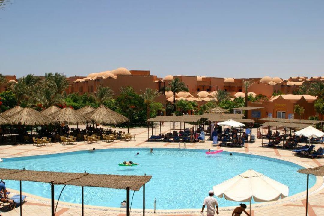 Widok z balkonu/pierwsze piętro Jaz Makadi Oasis Resort