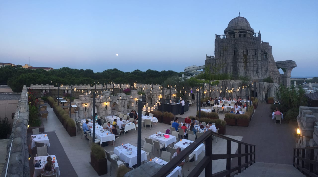 Gastro Xanadu Resort Hotel